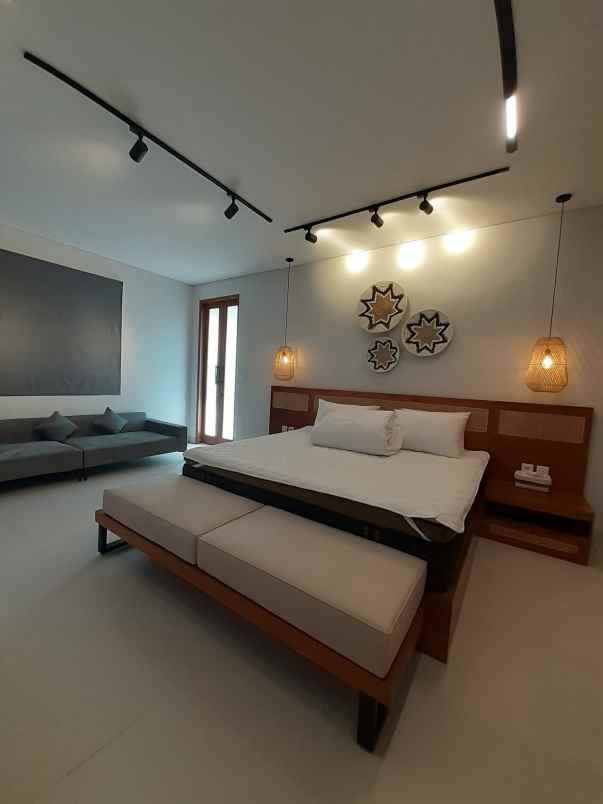 dijual villa modern minimalis seminyak bali