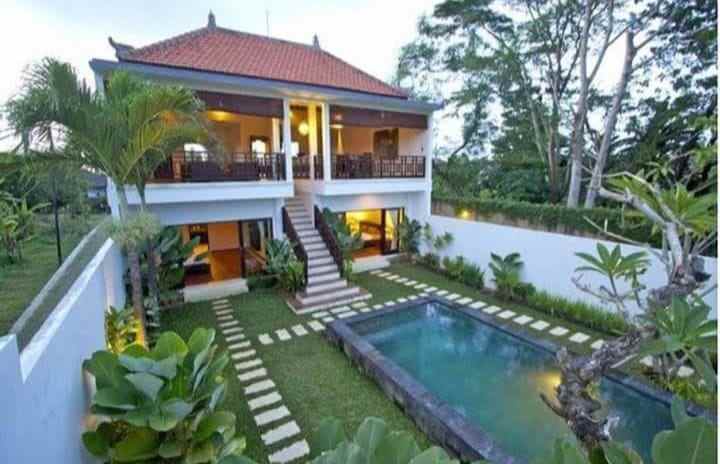 dijual villa pererenan kuta utara