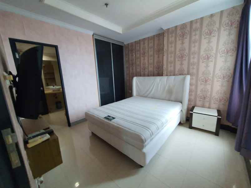 disewakan apartemen jl darmawangsa x no 86