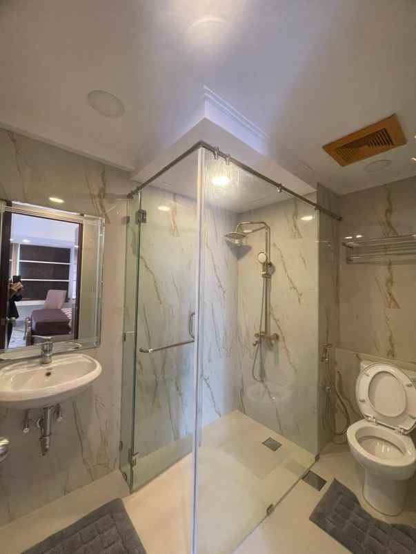 disewakan apartemen waterplace pakuwon indah