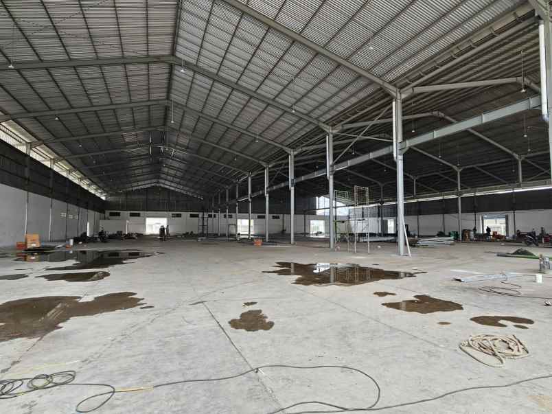 disewakan gudang siap pakai di margomulyo