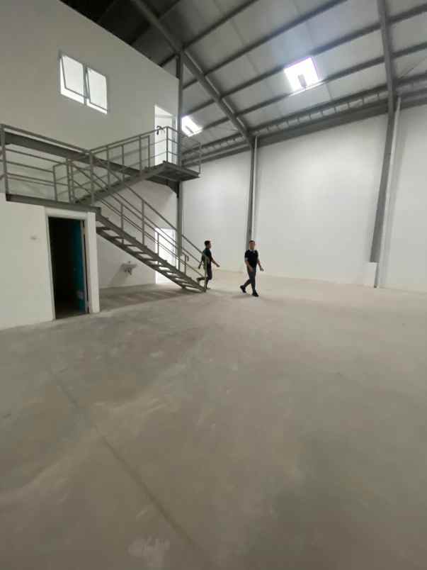 disewakan ruko gudang kantor lippo cikarang