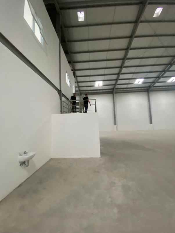 disewakan ruko gudang kantor lippo cikarang
