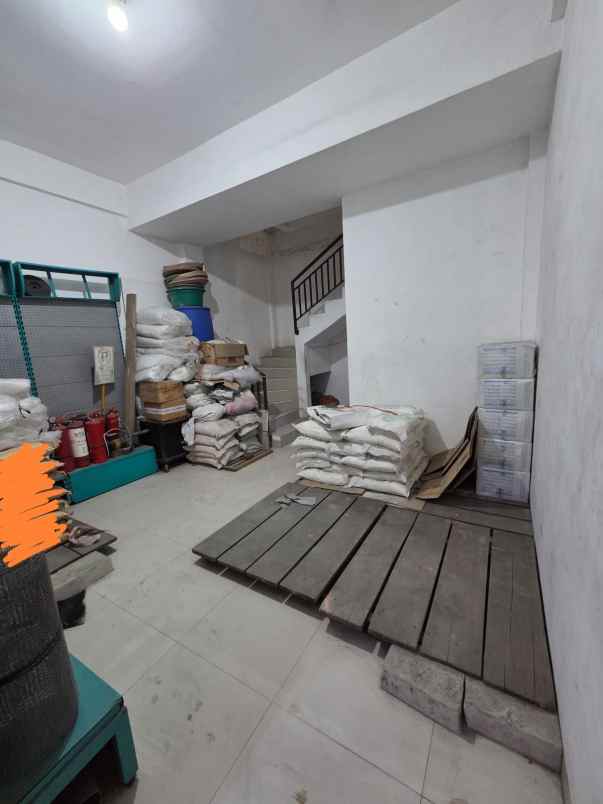 disewakan ruko royal park regency gunung anyar