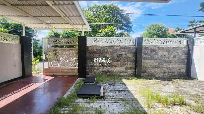 disewakan rumah di dharmahusada siap huni terawat