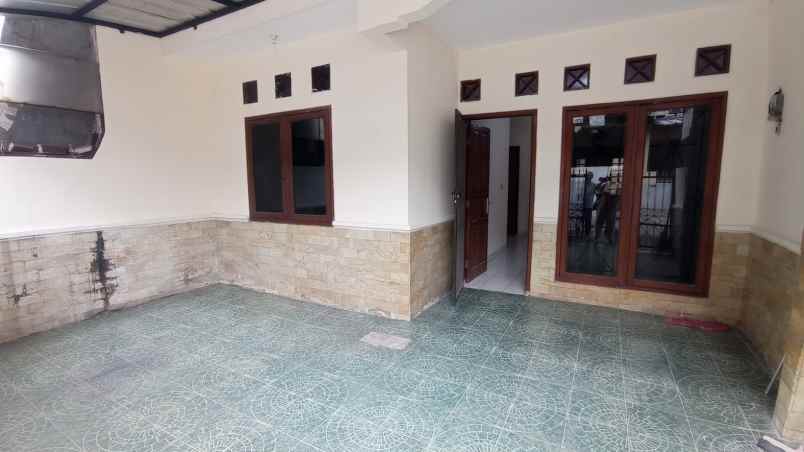 disewakan rumah duren sawit