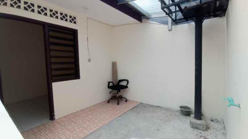 disewakan rumah duren sawit