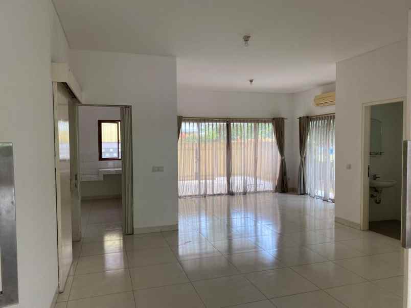 disewakan rumah jakarta garden city