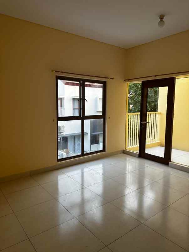 disewakan rumah jakarta garden city