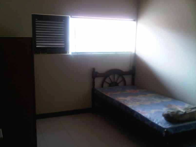 disewakan rumah kayu putih utara