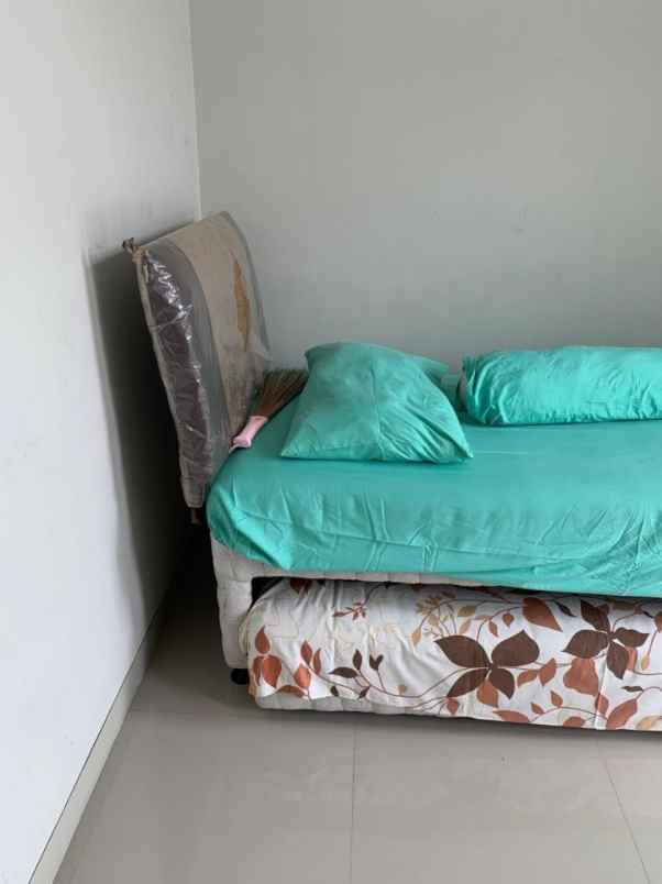 disewakan rumah modern minimalis di the greenlake