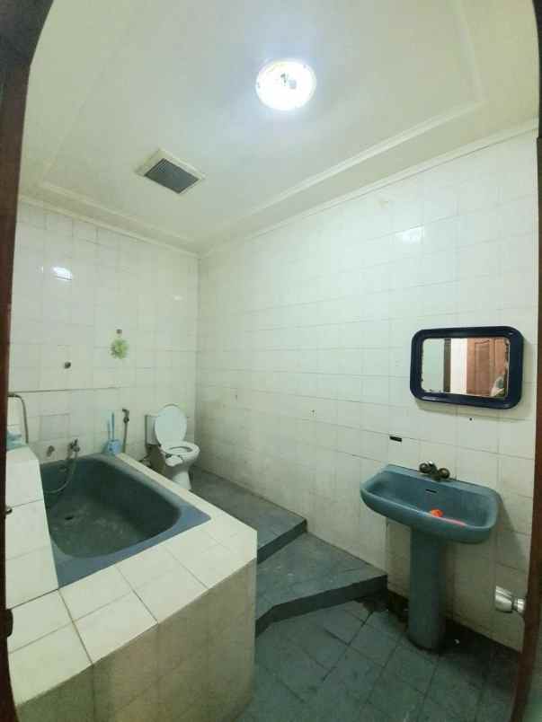 disewakan rumah ngagel