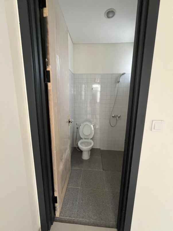 disewakan rumah suvarna sutera cluster