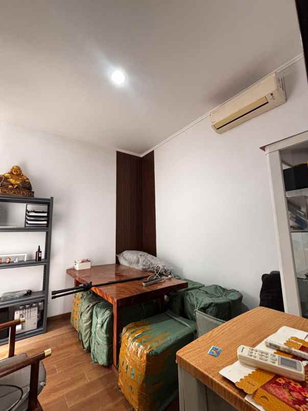 disewakan rumah suvarna sutera tangerang