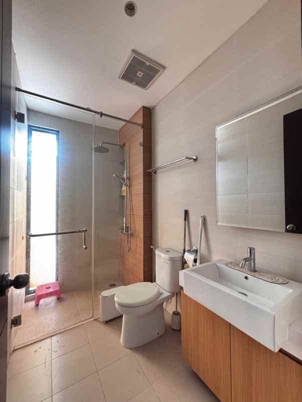 disewakan rumah suvarna sutera tangerang