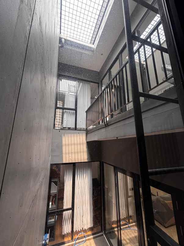 disewakan rumah suvarna sutera tangerang