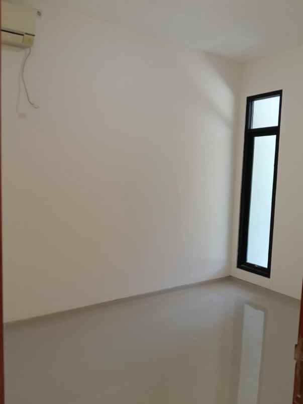 disewakan rumah taman gapura e6