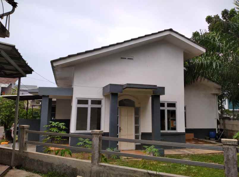 for rent rumah nyaman dalam cluster graha raya