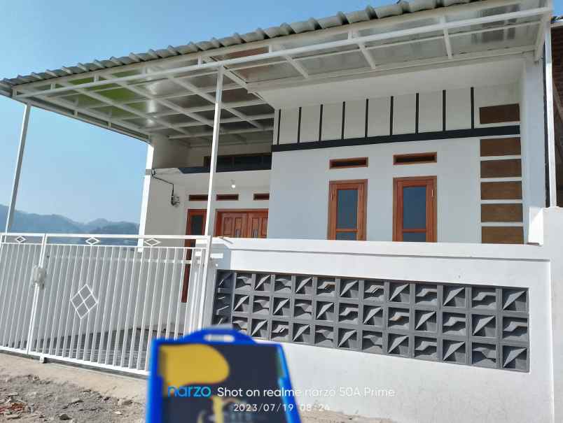 hunian minimalis modern mutiara sari bandung