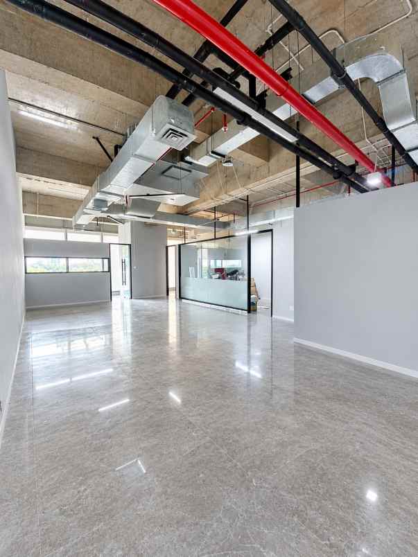 jual atau sewa office space di world capital tower