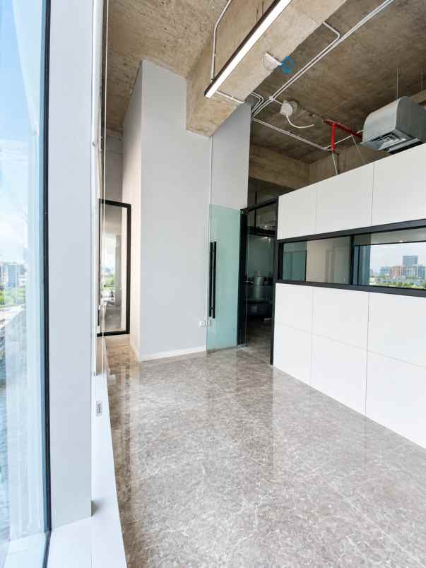 jual atau sewa ruang kantor di world capital tower