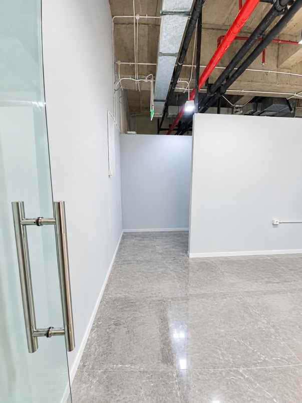 jual atau sewa ruang kantor di world capital tower