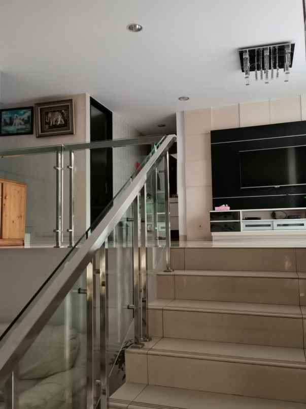 jual rumah citra 6 kalideres