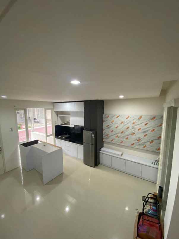 jual rumah dian istana by oasia surabaya barat