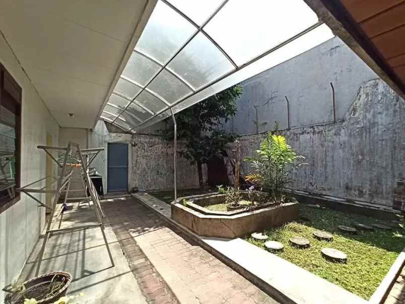 jual rumah lama bagus di jemur andayani kota surabaya