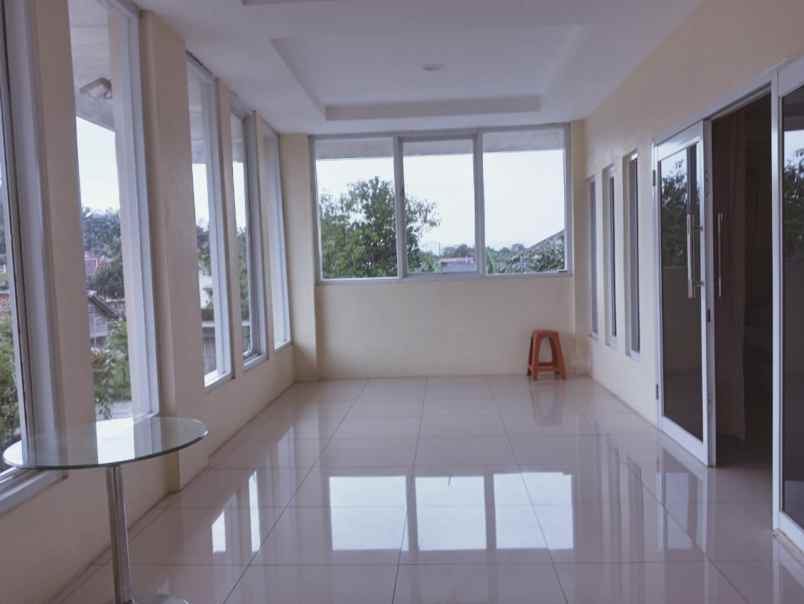 jual rumah mewah dan 11 kolam ikan di kabupaten bogor