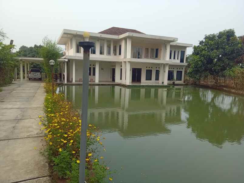 jual rumah mewah dan 11 kolam ikan di kabupaten bogor