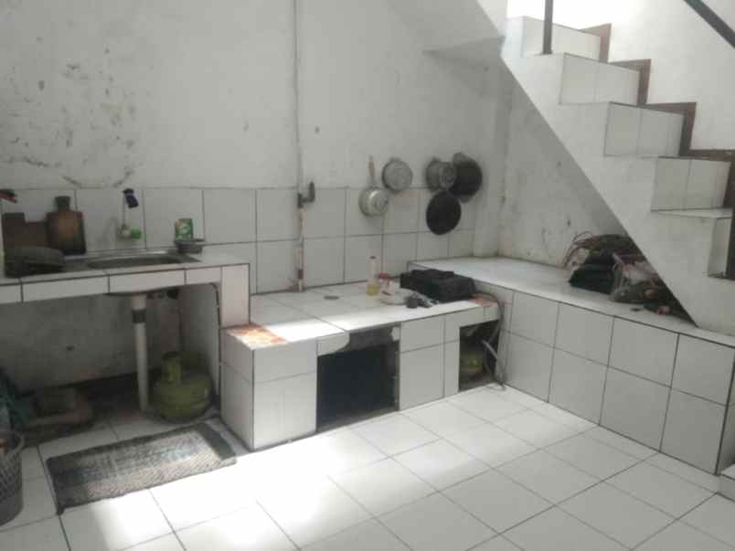 kost kostan 7 kamar masuk gang di jl pesantren cibabat