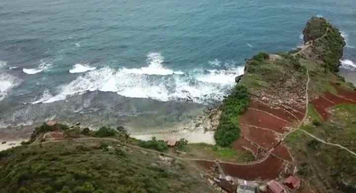 lahan pantai premium pantai ngedan gunungkidul