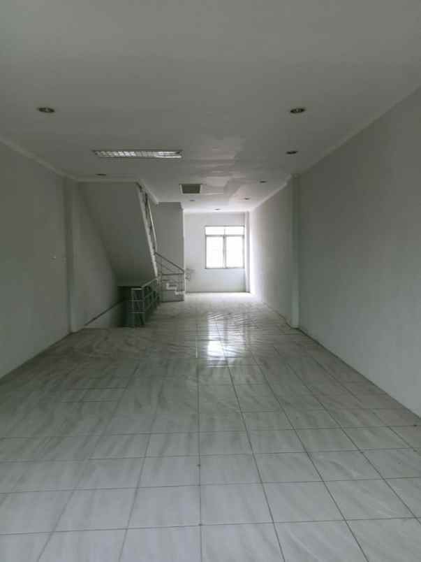 ruko hot spot pasirkaliki 3 lantai siap pakai