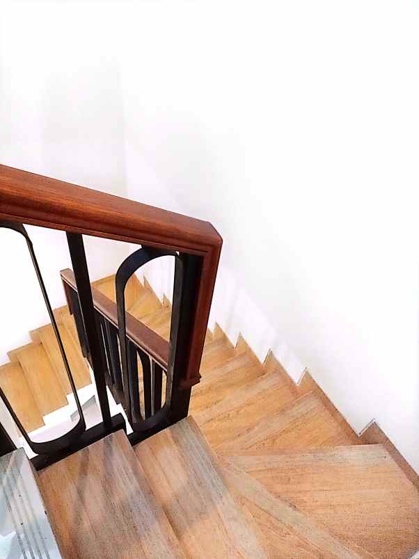 rumah 2 lantai dalam komplek arco bebas banjir