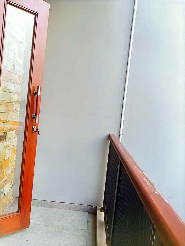 rumah 2 lantai dalam komplek arco bebas banjir