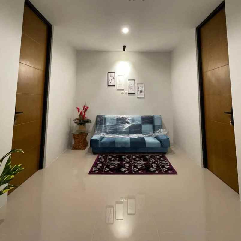 rumah 2 lantai full furnished di sleman 5 menit ke ugm