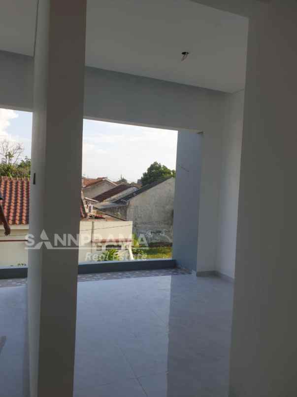 rumah 2 lantai permata pamulang 800 jutaan rn