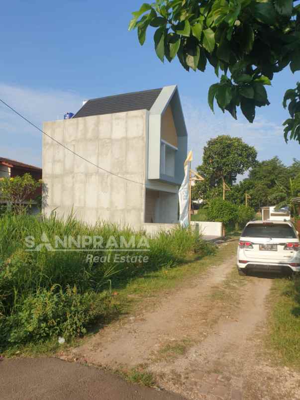 rumah 2 lantai permata pamulang 800 jutaan rn