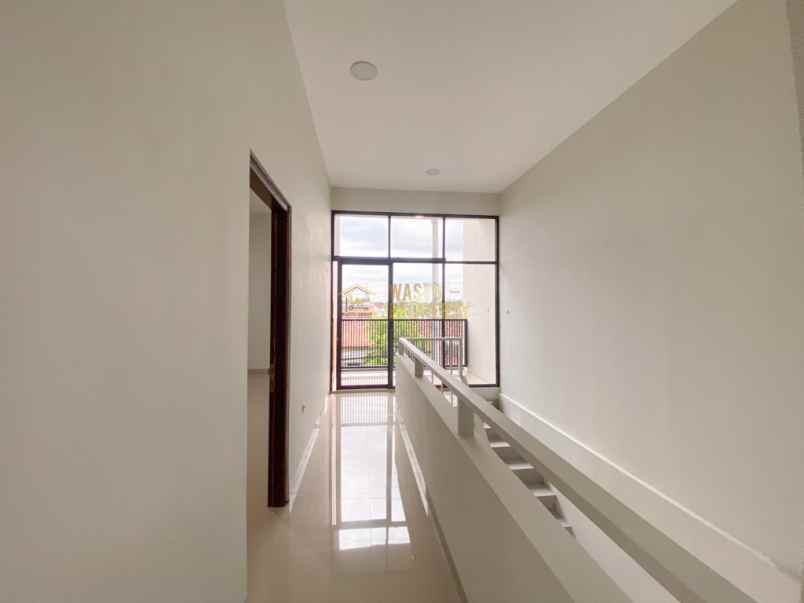 rumah 2 lantai siap huni dekat ke kampus ugm jogja