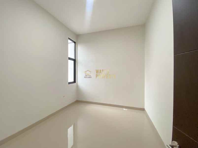 rumah 2 lantai siap huni dekat ke kampus ugm jogja