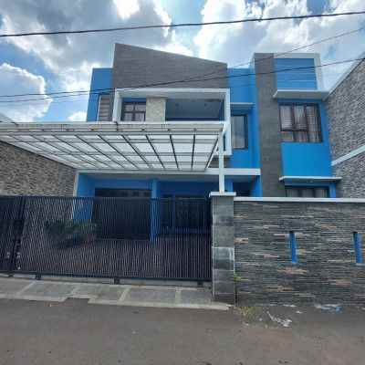 rumah 2 lantai unfurnished shm di lelang harga menarik