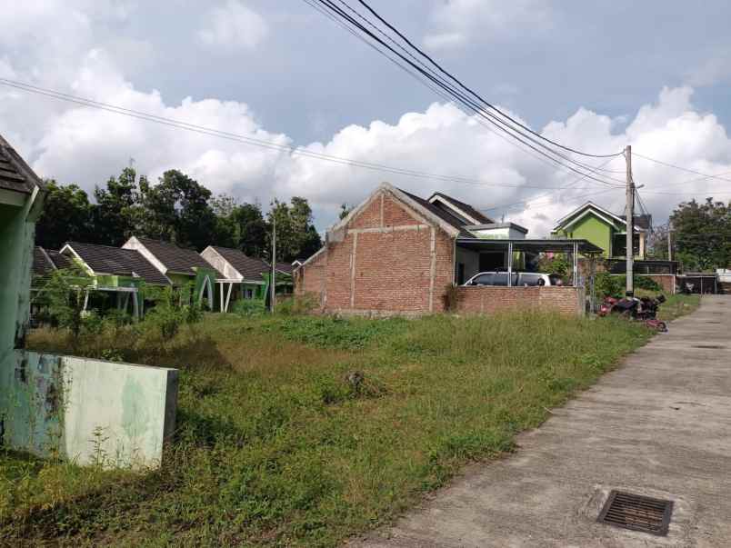 rumah 300 jutaan dekat lapangan kasihan bantul