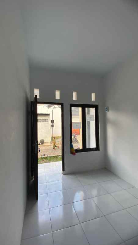 rumah 300 jutaan lokasi dekat kampus unisma