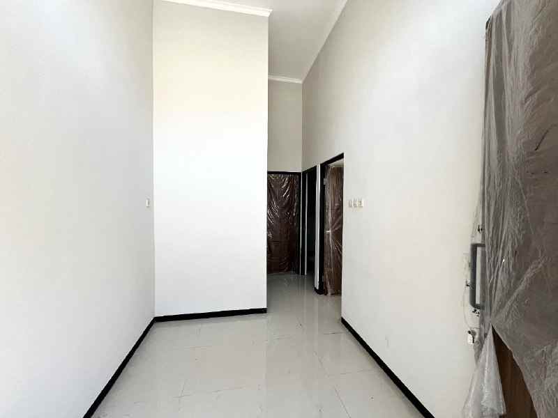 rumah alana medokan ayu dp 0 1 lt dekat oerr upn merr