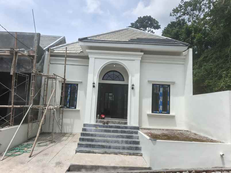 rumah banyumanik semarang dp 5jt 300jtn bebas desain