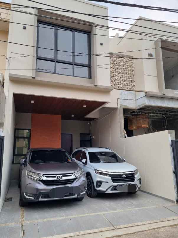 rumah baru dijual di komplek rawamangun jakarta timur