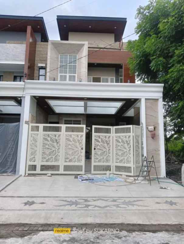 rumah baru modern di jemursari araya surabaya