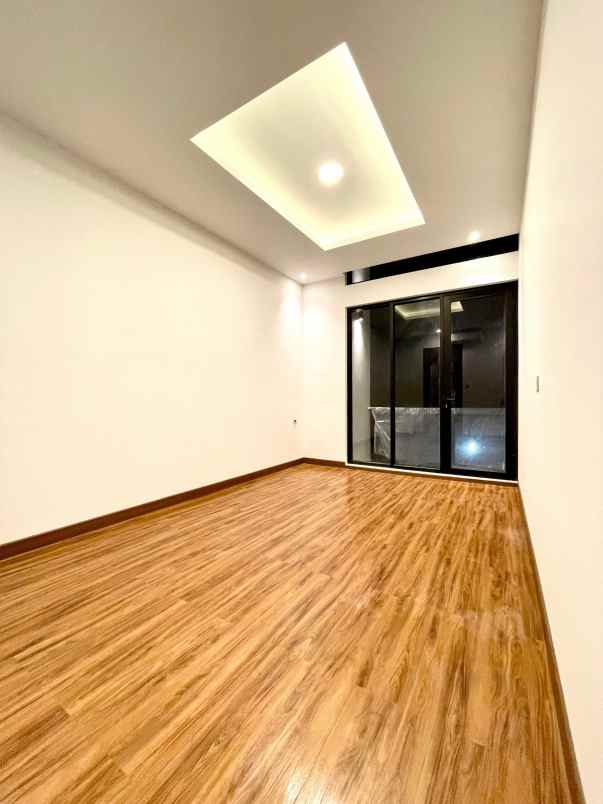 rumah baru non cluster di kramat jati jaktim