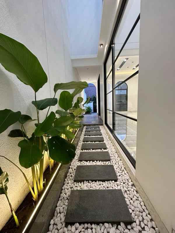 rumah baru purimas colonial modern dekat merr surabaya